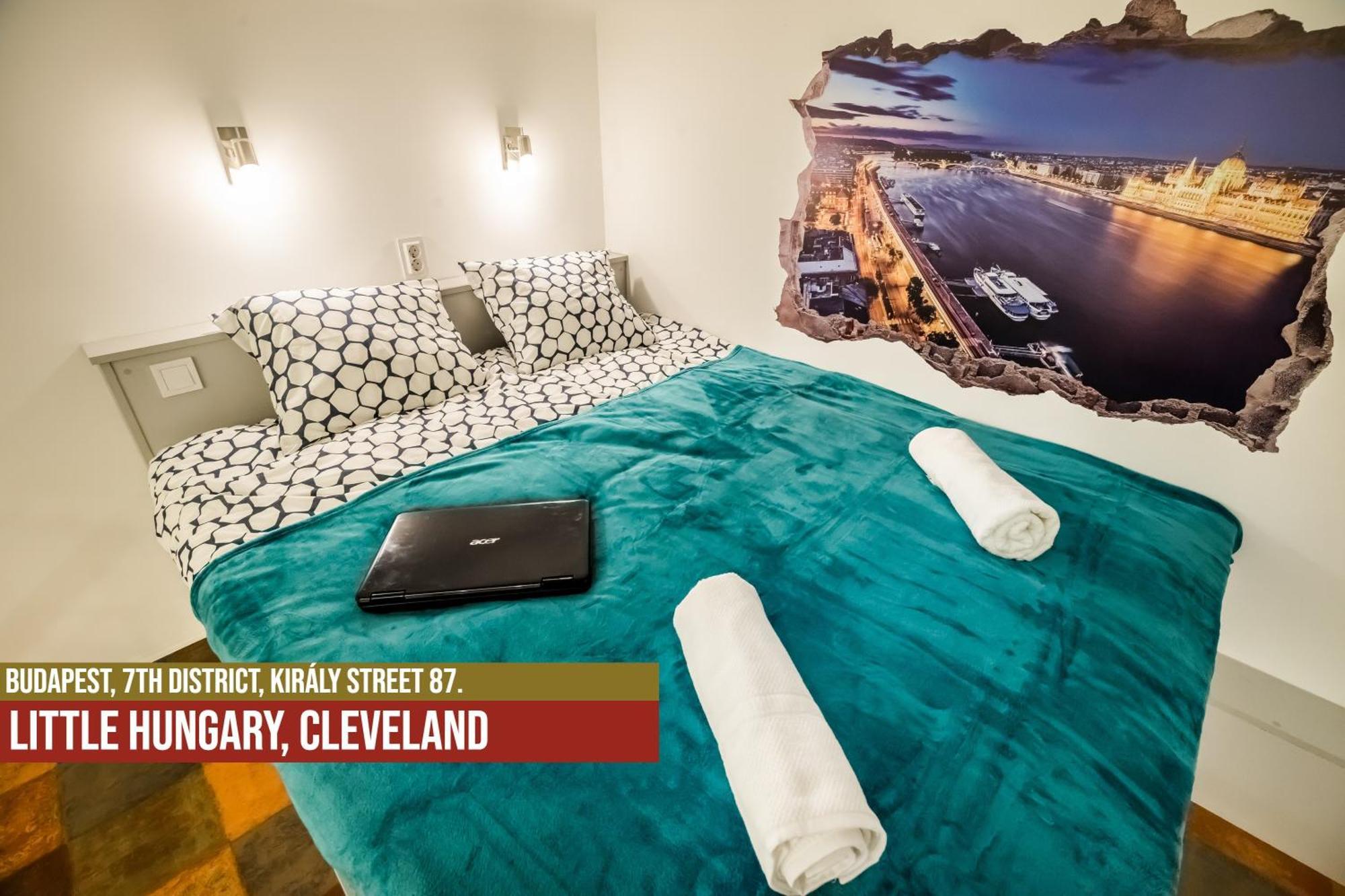 Little Americas Kiraly Street Apartman *